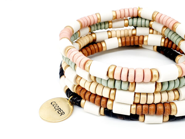 ZECKENHALSBÄNDER CANDY LYS PEARLS m. NAMENSANHÄNGER