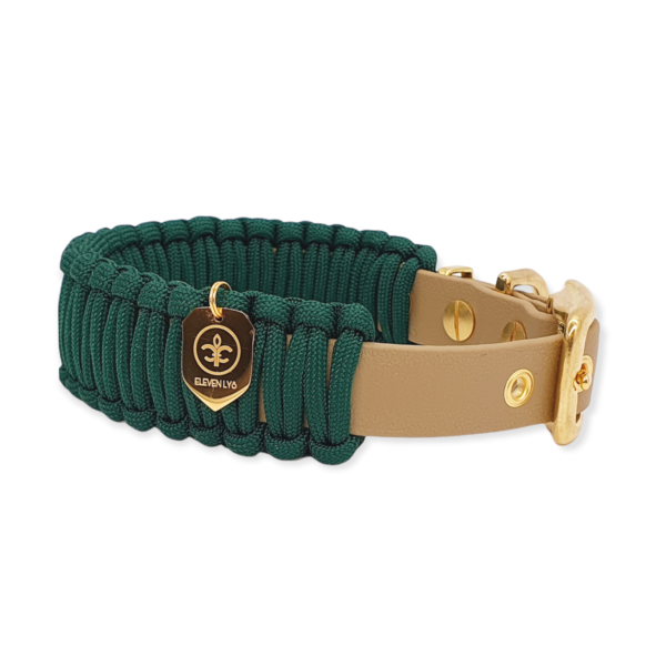‘RIBBED LYS’ in EMERALD. VERSTELLBARES HALSBAND